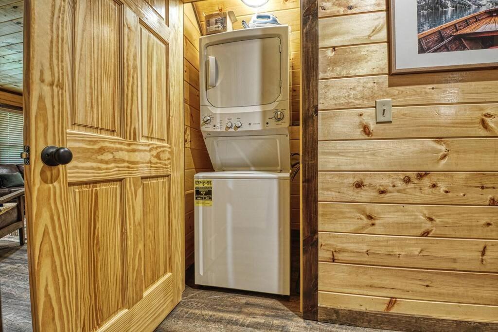 Adventure Retreat/Cabin/Pool+Hot Tub/Game Room+Theater เซอเวียร์วีล ภายนอก รูปภาพ