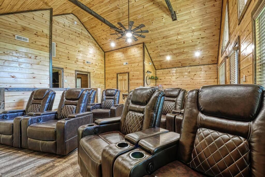 Adventure Retreat/Cabin/Pool+Hot Tub/Game Room+Theater เซอเวียร์วีล ภายนอก รูปภาพ