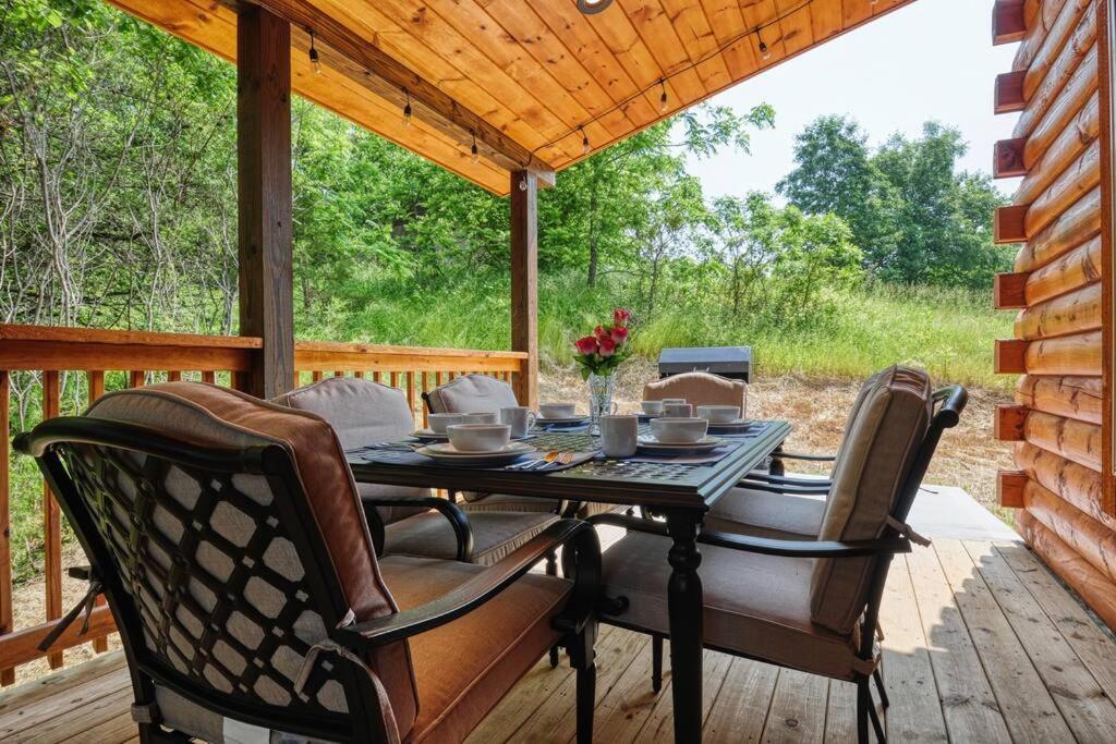 Adventure Retreat/Cabin/Pool+Hot Tub/Game Room+Theater เซอเวียร์วีล ภายนอก รูปภาพ