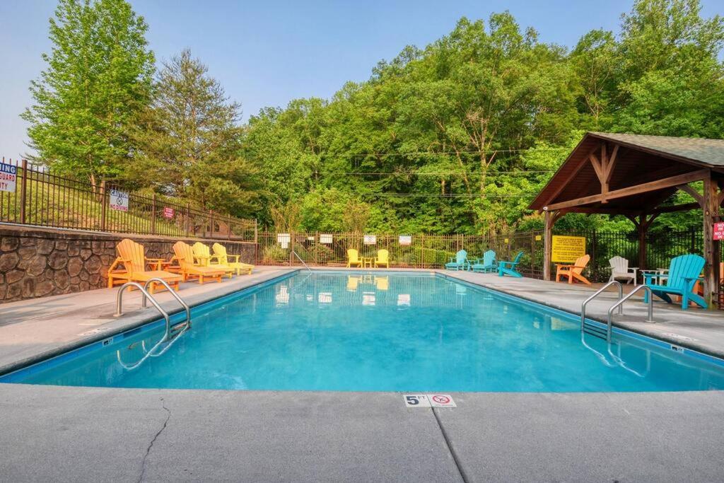 Adventure Retreat/Cabin/Pool+Hot Tub/Game Room+Theater เซอเวียร์วีล ภายนอก รูปภาพ