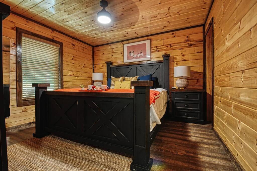 Adventure Retreat/Cabin/Pool+Hot Tub/Game Room+Theater เซอเวียร์วีล ภายนอก รูปภาพ