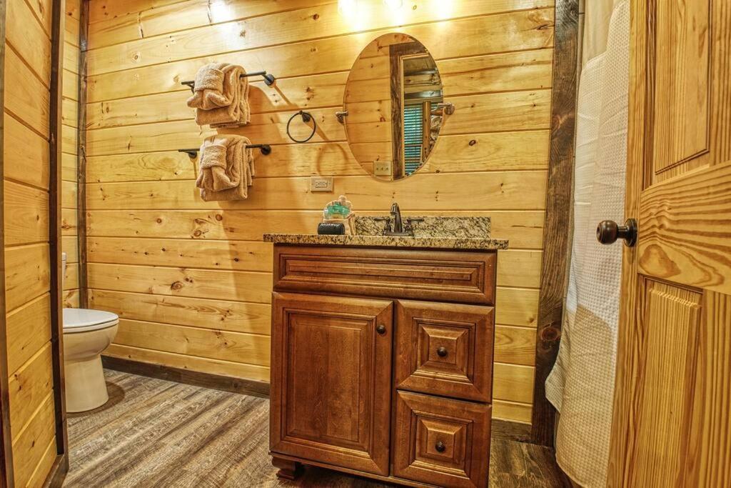 Adventure Retreat/Cabin/Pool+Hot Tub/Game Room+Theater เซอเวียร์วีล ภายนอก รูปภาพ